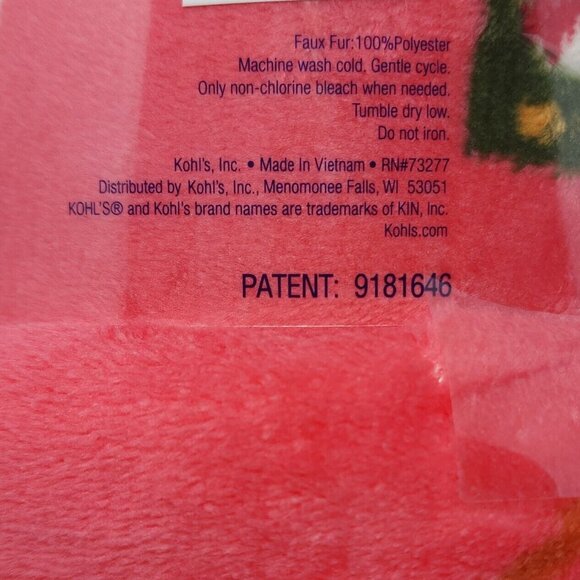 The Big One Oversized Plush Holiday Throw Blanket Hot Drinks 5'x6' or 60"x72" - Picture 6 of 10